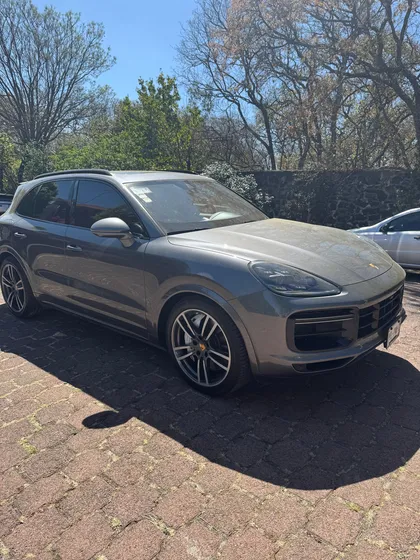 Porsche Cayenne 4.9 Turbo At