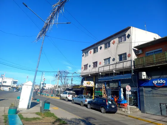 Complejo De Departamento Y Locales En Williams Morris.