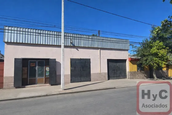 Propiedad Comercial Con Uso Versátil
