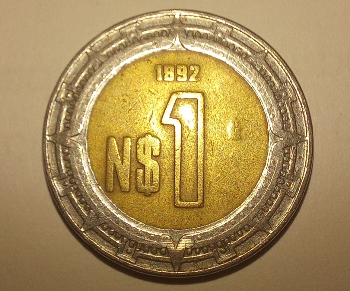 moneda de 1 peso originalmente 1992 con error 1892 moneda de 1 peso originalmente 1992 con error 1892