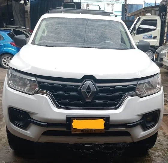 Renault Alaskan 2.5 Zen