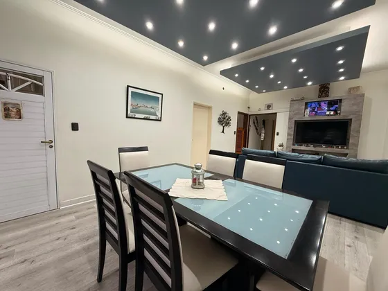 Casa En Tablada Pileta Quincho Cochera 3 Autos 4 Ambientes Apta Crédito
