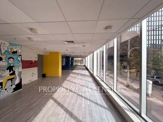 Luminosa Oficina En Una Planta De 983 M2, En Provi...