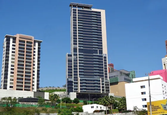 Departamento Renta  Arcángeles T-3 De Lujo