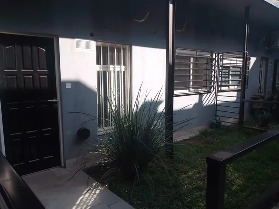 Alquiler Departamento Monoambiente Planta Baja En Lomas Del Mirador