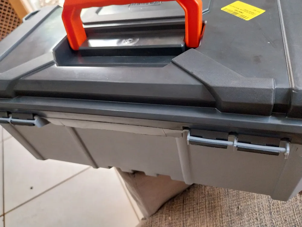 Caixa De Ferramentas Fecho De Metal Tatica 18,3 Pol. Laranja - Imagem 4