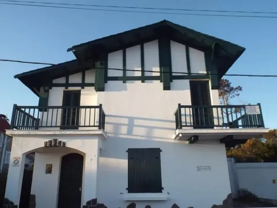 Hermosa Casa Frente Al Mar Estilo Colonial