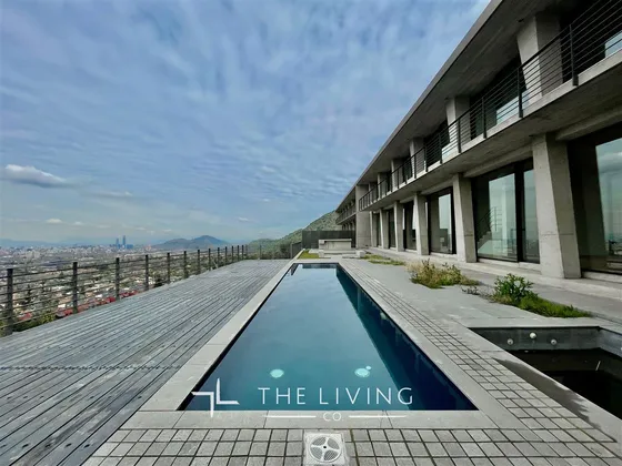 Lujosa Casa En Venta De 4 Dorm. En Vitacura