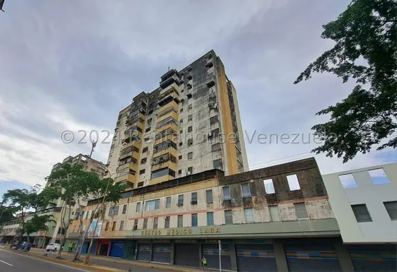 Yonny Silva Rentahouse Vende Apartamento Av. Lara Valencia Rcys 24-26499