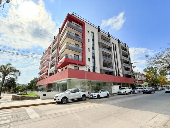 Departamento En Venta De 1 Dormitorio - Balcón C/ Asador