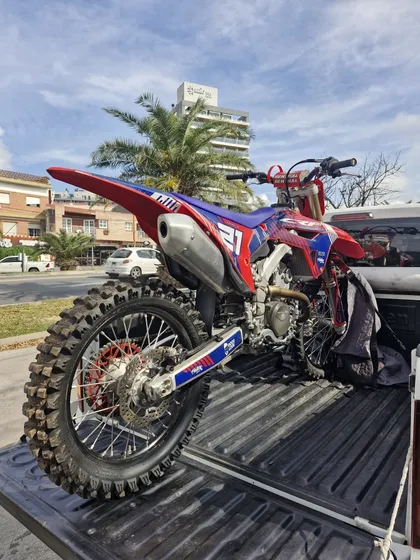 Honda Crf 250 - Modelo 2023  30,7 Horas Uso