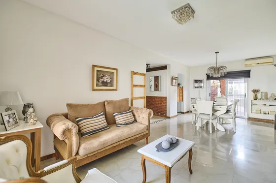 Venta Casa 4 Ambientes En Temperley