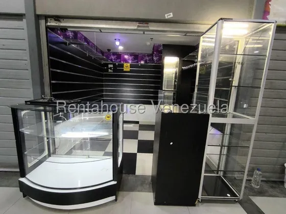 ¡oportunidad Única En Metromarket! Este Minilocal Comercial, Remodelado, Es El Espacio Ideal Para Llevar Tu Negocio Al Siguiente Nivel. Con Una Mezanina Que Maximiza El Uso Del Espacio, 