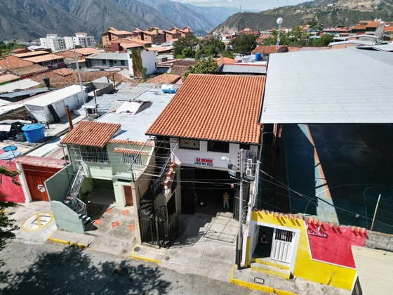 Se Vende Galpón De 450m² De Contrucción En Ejído, Mérida