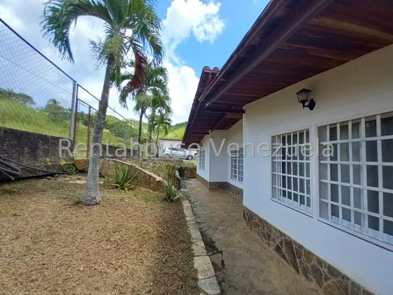 Gbf 25-7516 Villa De Cura Villa Virginia Venta De Hermosa Y Amplia Casa Con Terreno Comunícate Conmigo Ya.