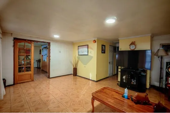 Pudahuel - Espaciosa Casa En Venta 3d+1b