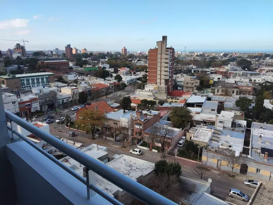 Hermoso Apto A La Venta En Parque Batlle Por Avenida Italia Próximo A Francisco Simón