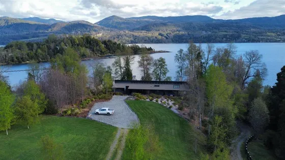 Casa En Venta De 7 Dorm. En Panguipulli