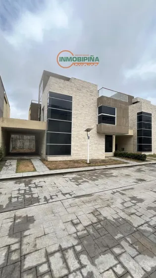 Inmobipiña Vende Townhouse En Obra Gris En Urb Los Saltos, Puerto Ordaz, Estado Bolivar - Lup