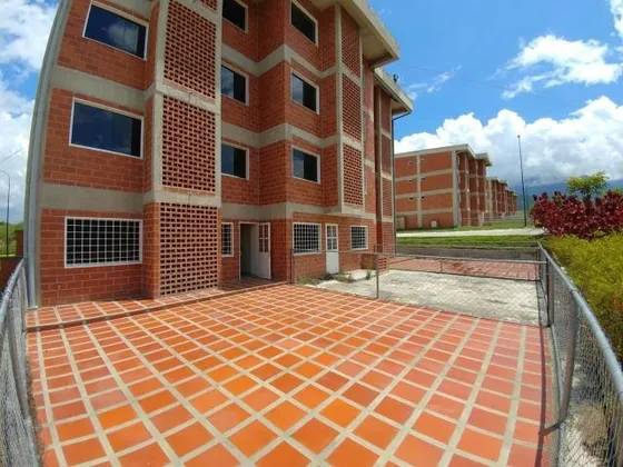 Excelente Apartamento En Venta Parque Hábitat El Ingenio. Luis Infante 21-18466