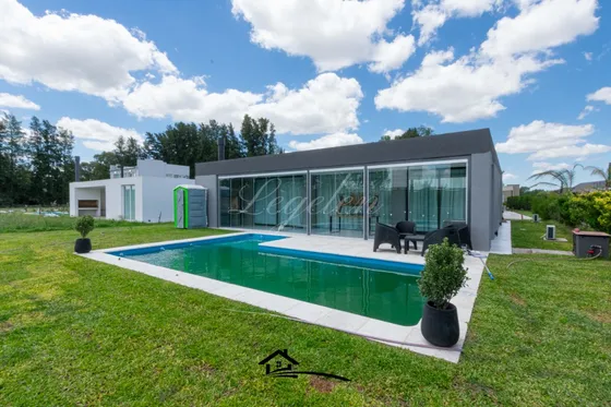 Propiedad Destacada En Venta - Lares De Canning