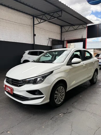 Fiat Cronos 1.3 Drive Flex Aut. 4p