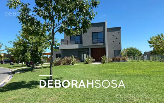 Casa - En Venta En El - Barrio El Canton - Escobar- Zona Norte-6 Ambientes
