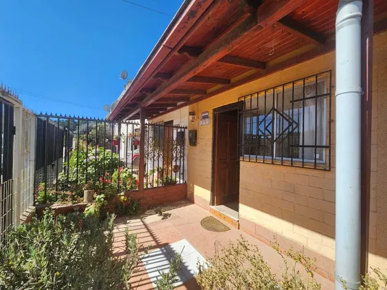 Vendo Casa 2 Dorm Gran Cocina, A 1 Km Playa (80102)