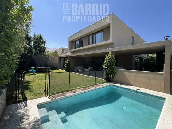 Casa En Venta De 4 Dorm. En Piedra Roja