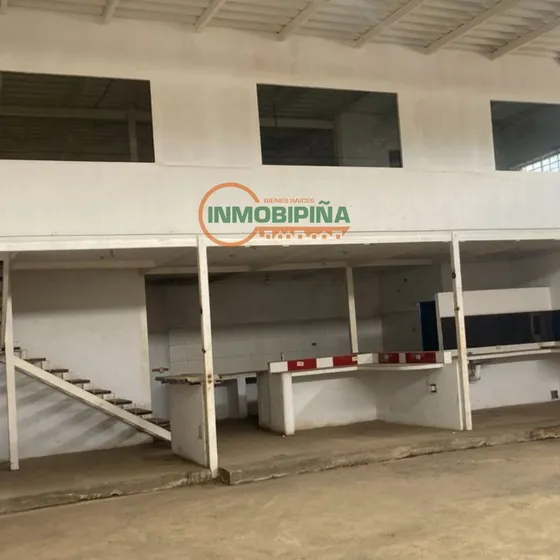 Inmobipiña Vende Local Comercial En Av Atlantico, Puerto Ordaz, Estado Bolivar - Lp