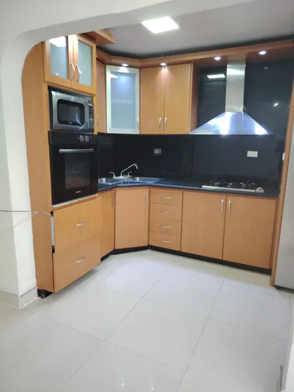 Johana Lazaro  Venta De Apartamento Mañongo Res. Valle Jardín  - Piso 1  - 85m2     **solo Clientes*