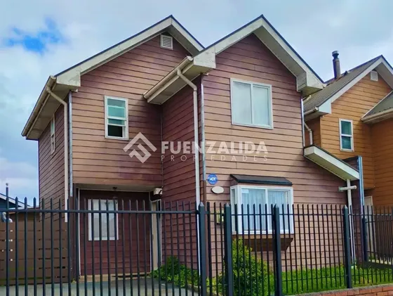 Amplia Casa 3d3b Con Quincho Excelente Ubicación Av. Austral