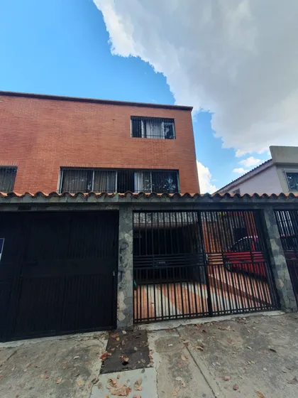 Lorena Inojosa Vende Apartoquinta En Prebo. 