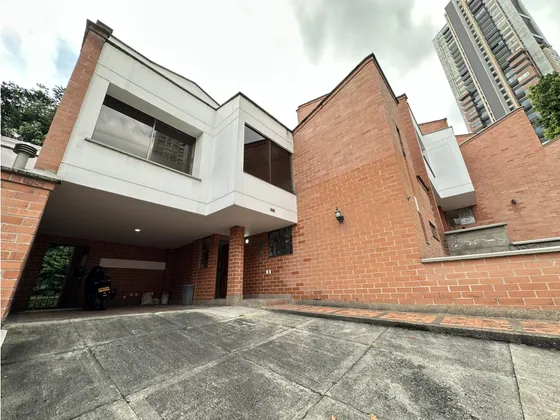 Casa En Arriendo Los Balsos Medellín