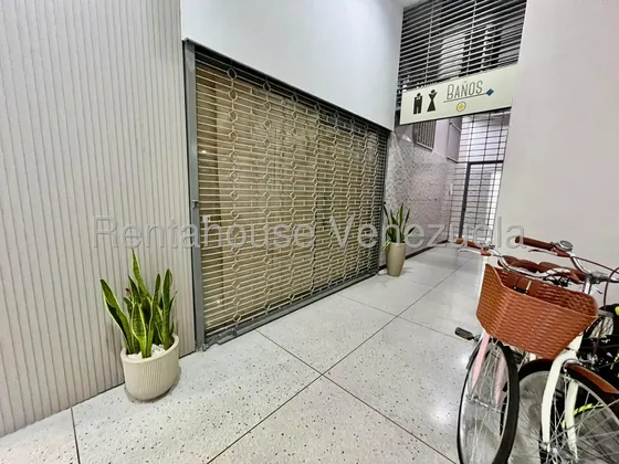 Estupendo Local En Alquiler En Las Mercedes Yf