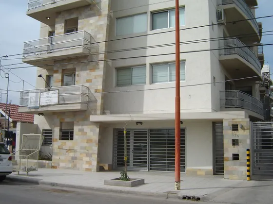 Alquiler Departamento 1 Dormitorio Villa Del Parque Con Cochera