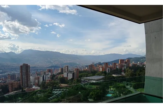 Apartamento En Venta Medellin Poblado Los Balsos