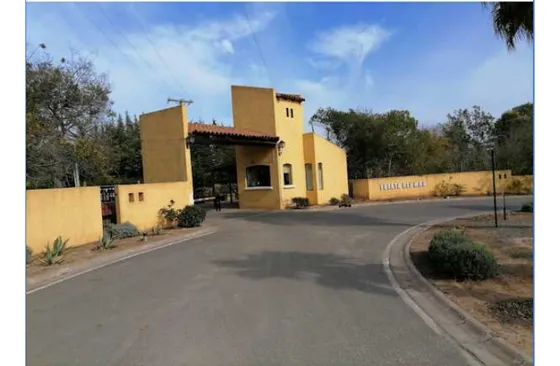 Casa En Venta De 9 Dorm. En Algarrobo