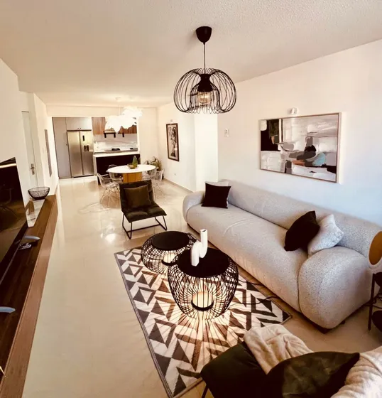 Alquila Apartamento En Las 4 Avenidas De Prebo, Urb. Las Palmas, Res. Country Ii