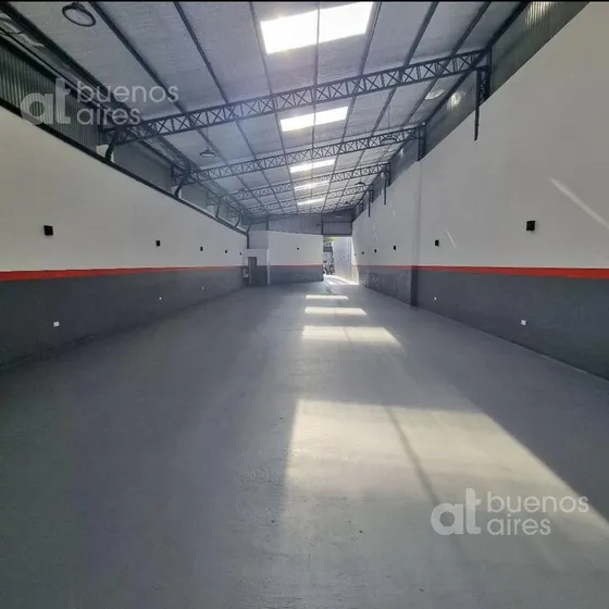 Villa Luro - Galpón En Venta 