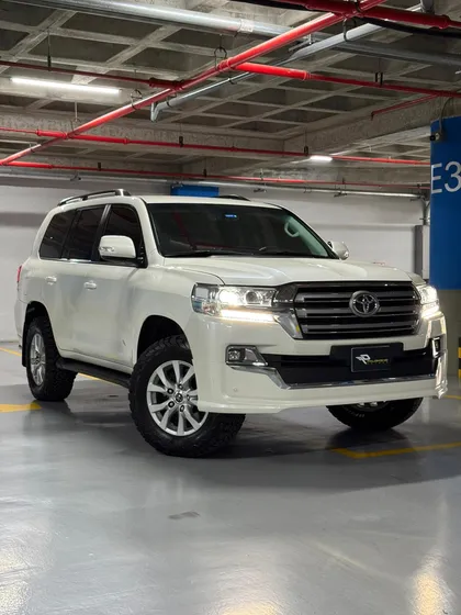Toyota Land Cruiser 200 Vx