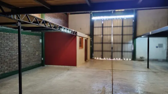 Venta De Galpón 200m2 Cub. Las Heras El Challao