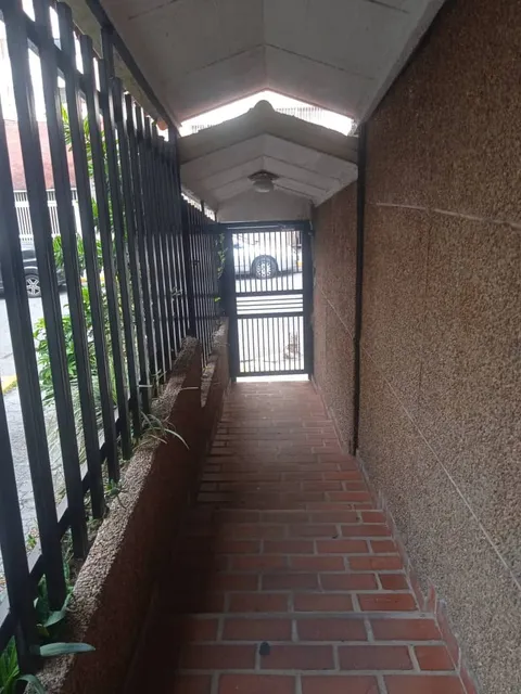 Ph En Excelentes Condiciones De Dos Habitaciones, Un Baño, Sala, Comedor, Una Terraza Destechada