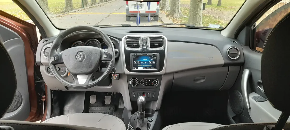 Renault Logan 1.6 Privilege Plus 105cv535803837117245449