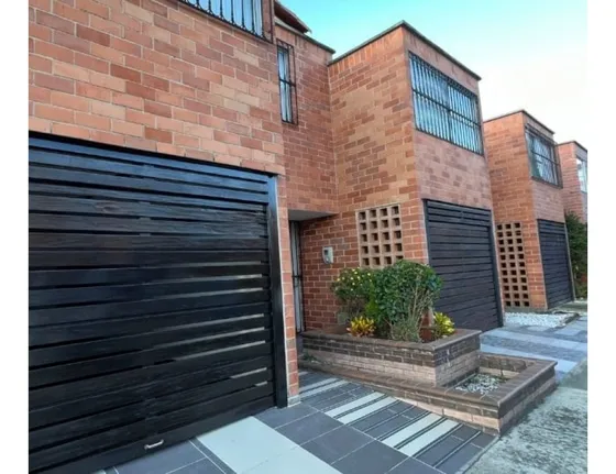 Vendo Casa En San Antonio De Pereira ( Rionegro-antioquia )