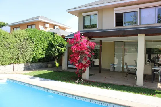 Amplia Casa En Venta Dentro De Condominio, Peñalol...