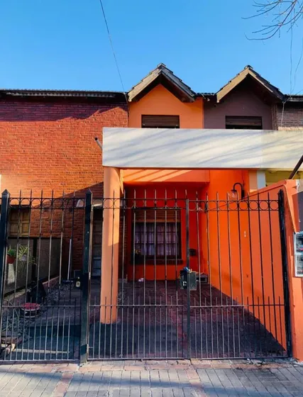 Triplex En Venta - 2 Dormitorios 2 Baños - Cochera - 55mts2 - Merlo