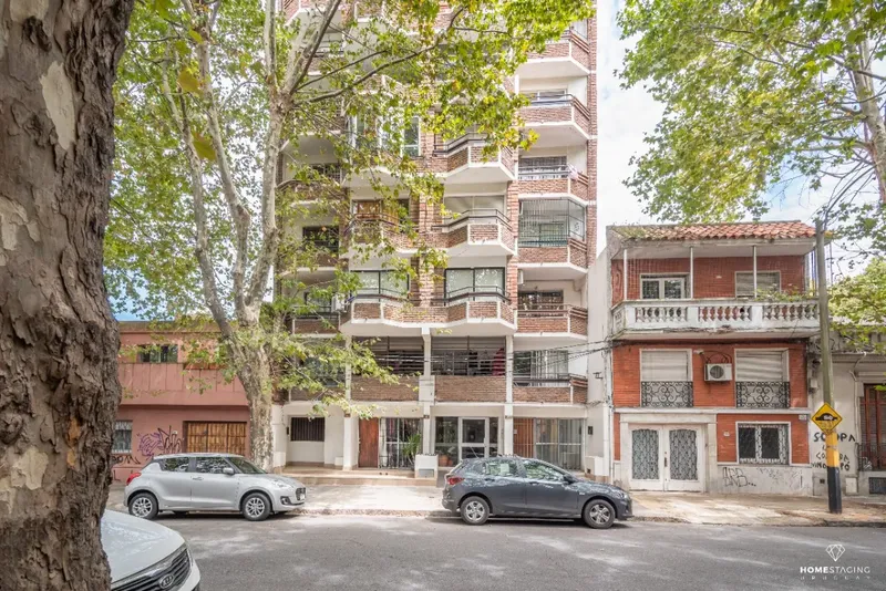 Alquiler Apartamento 1 Dormitorio Totalmente Equipado Con Balcón Atrás De Facultad Arquitectura - Parque Rodó