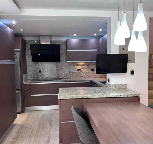 Town House En Alquiler En Residencias Villas De Camoruco Valencia. St