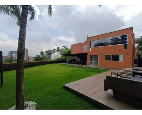 Casa En Venta En Envigado Benedictinos